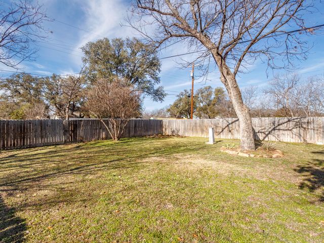 2607 1st Street, Brownwood, TX 76801