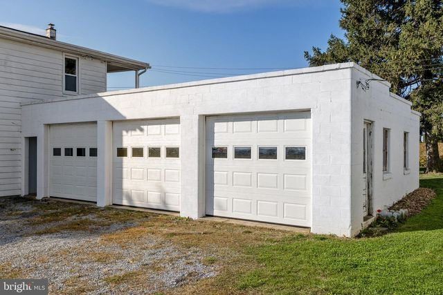 125 INDIANTOWN RD, Ephrata, PA 17522