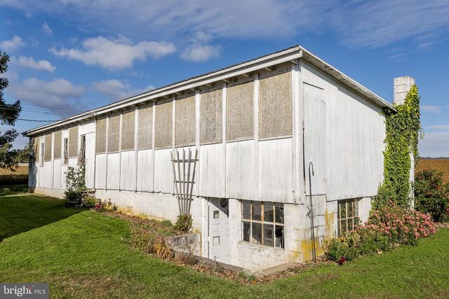 125 INDIANTOWN RD, Ephrata, PA 17522