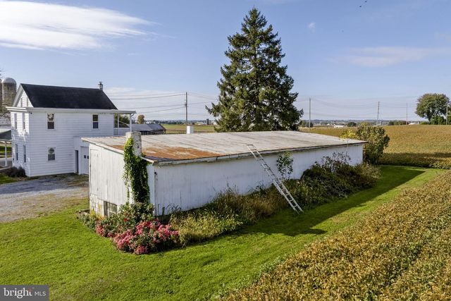 125 INDIANTOWN RD, Ephrata, PA 17522