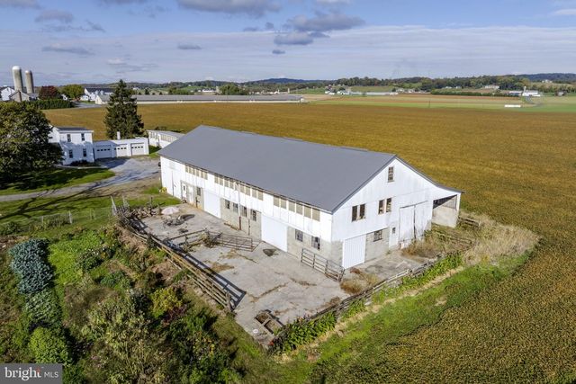 125 INDIANTOWN RD, Ephrata, PA 17522