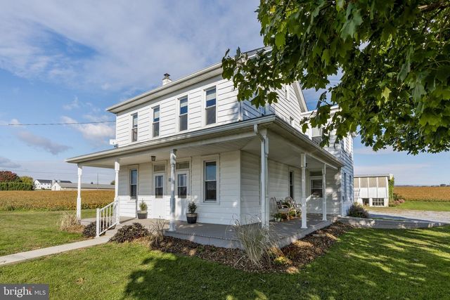 125 INDIANTOWN RD, Ephrata, PA 17522
