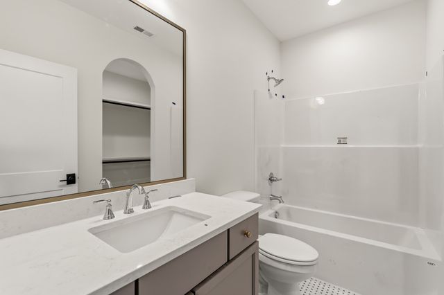 3746 SW Indigo Avenue, West Des Moines, IA 50266