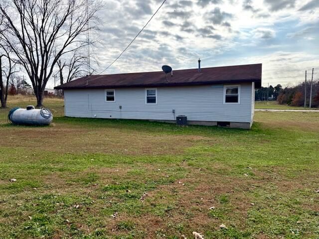 115 5th Street, Summersville, MO 65571