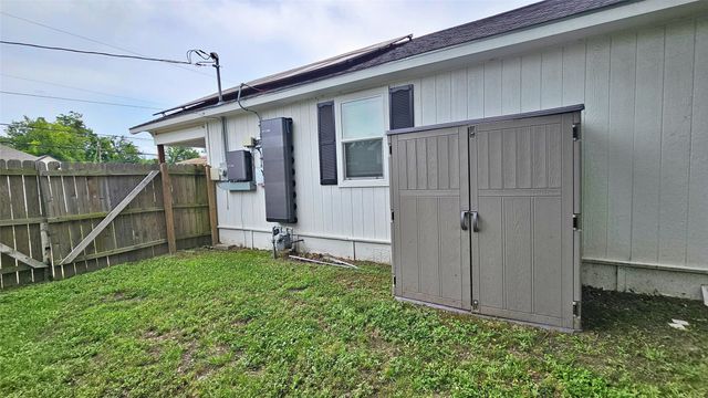 831 Alabama Street, Sulphur Springs, TX 75482