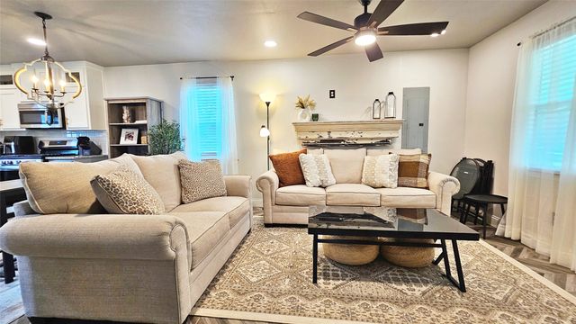 831 Alabama Street, Sulphur Springs, TX 75482