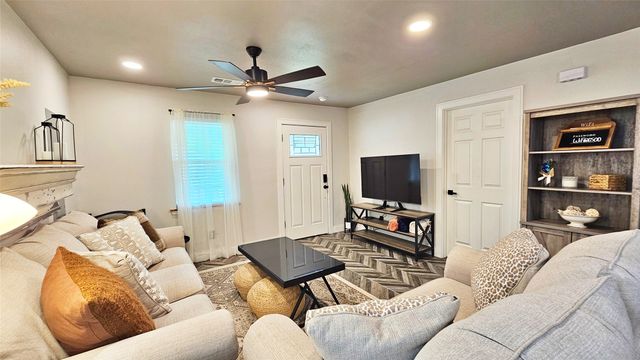 831 Alabama Street, Sulphur Springs, TX 75482