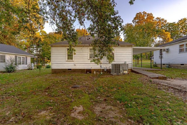 615 W 2nd Street, Rector, AR 72461