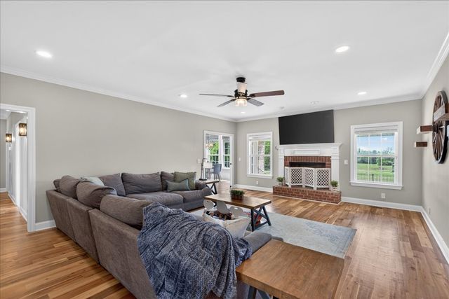 11039 Panther Creek Rd, Christiana, TN 37037
