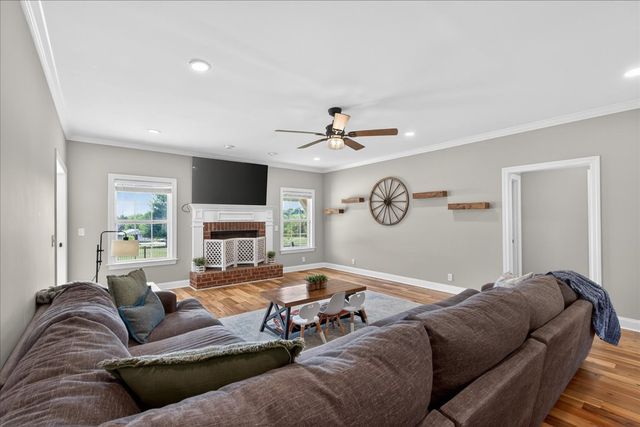 11039 Panther Creek Rd, Christiana, TN 37037