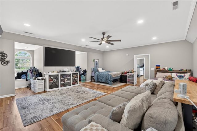 11039 Panther Creek Rd, Christiana, TN 37037