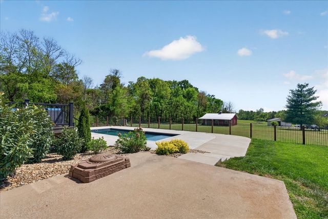 11039 Panther Creek Rd, Christiana, TN 37037