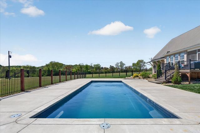 11039 Panther Creek Rd, Christiana, TN 37037