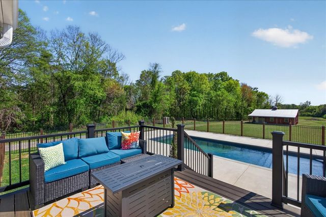 11039 Panther Creek Rd, Christiana, TN 37037
