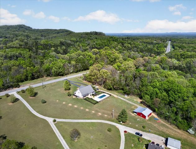 11039 Panther Creek Rd, Christiana, TN 37037
