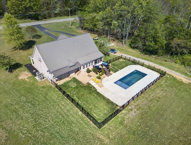 11039 Panther Creek Rd, Christiana, TN 37037