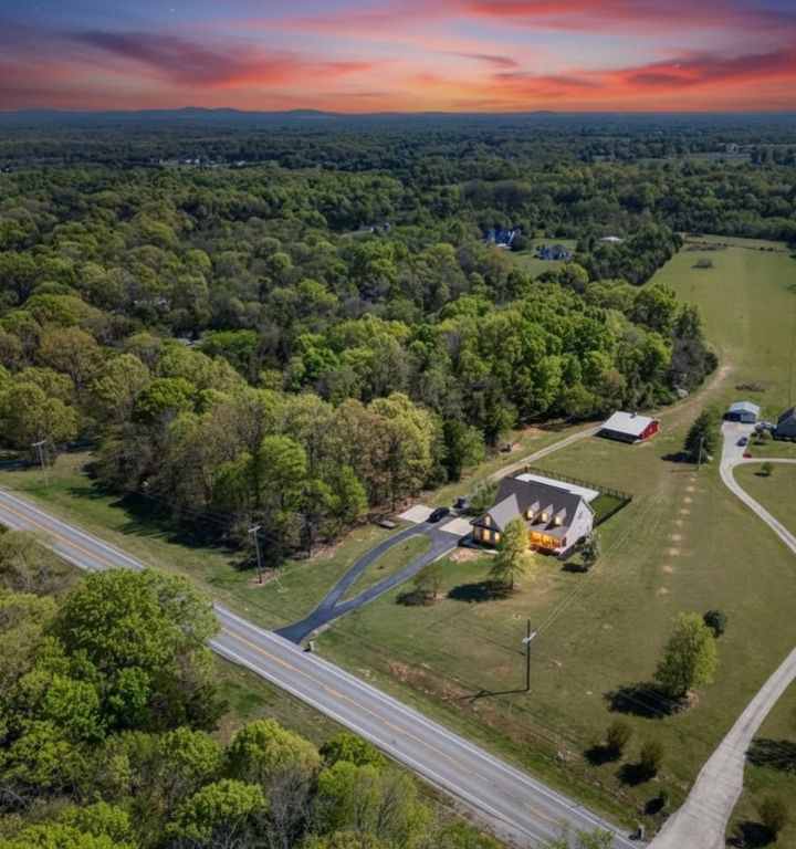 11039 Panther Creek Rd, Christiana, TN 37037