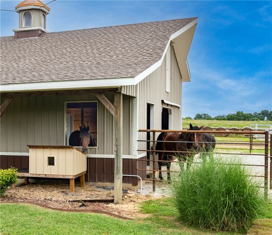16556 Hewitt Springs Road, Springdale, AR 72764