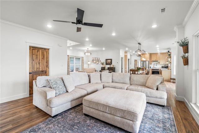 16556 Hewitt Springs Road, Springdale, AR 72764