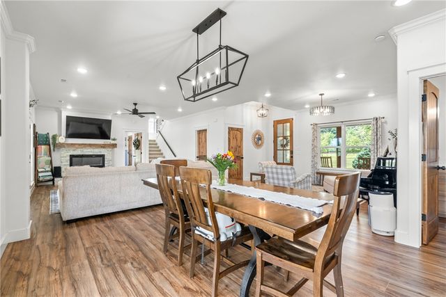 16556 Hewitt Springs Road, Springdale, AR 72764