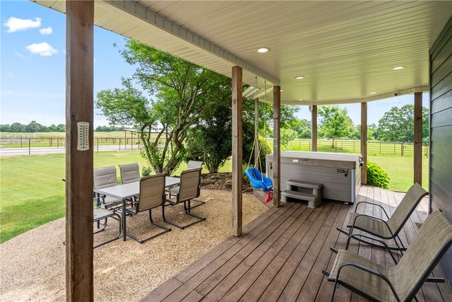 16556 Hewitt Springs Road, Springdale, AR 72764