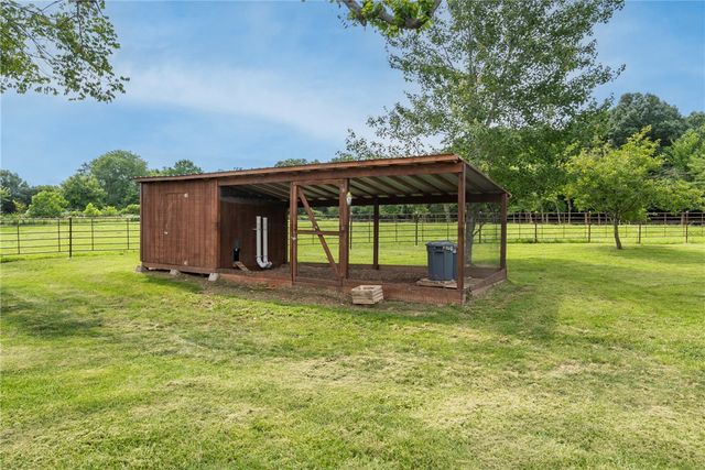 16556 Hewitt Springs Road, Springdale, AR 72764