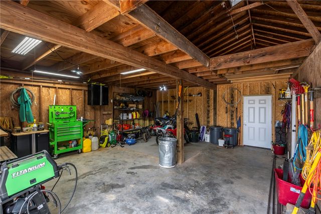 16556 Hewitt Springs Road, Springdale, AR 72764