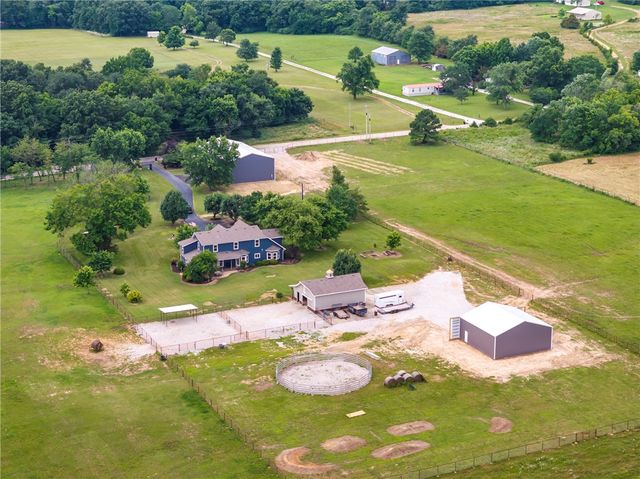 16556 Hewitt Springs Road, Springdale, AR 72764