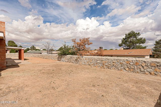 1534 Monte Sanders Lane, El Paso, TX 79935