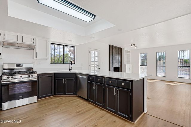 1534 Monte Sanders Lane, El Paso, TX 79935