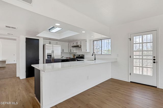 1534 Monte Sanders Lane, El Paso, TX 79935