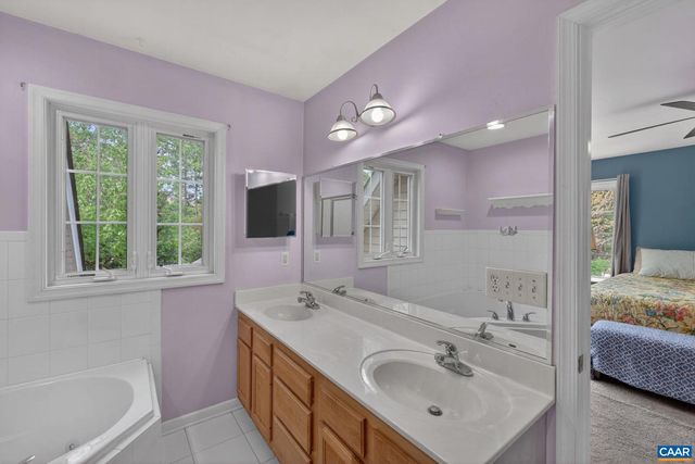 5 CAMPBELL CT, Palmyra, VA 22963