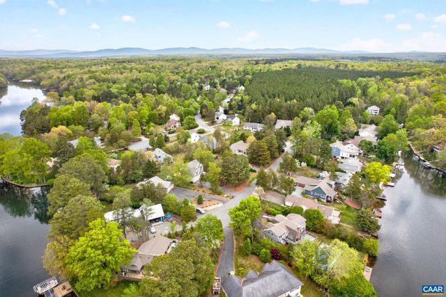 5 CAMPBELL CT, Palmyra, VA 22963