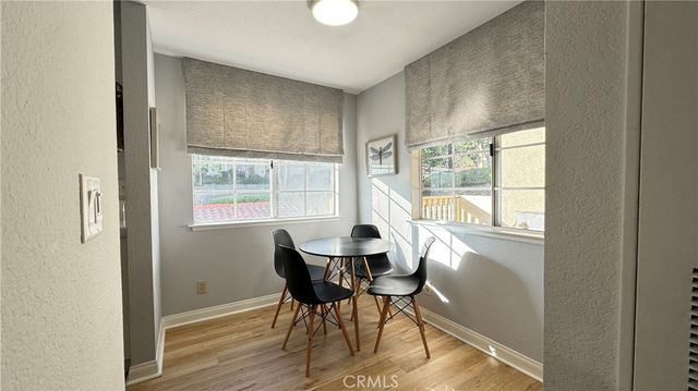 688 Indian Oak Lane 102, Oak Park, CA 91377