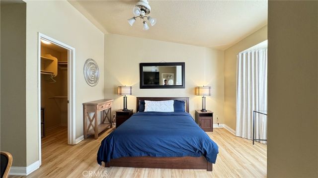 688 Indian Oak Lane 102, Oak Park, CA 91377
