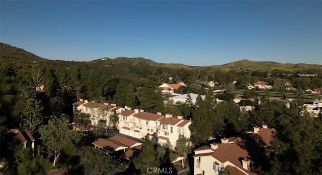 688 Indian Oak Lane 102, Oak Park, CA 91377