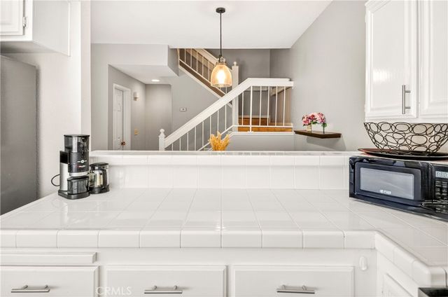 688 Indian Oak Lane 102, Oak Park, CA 91377