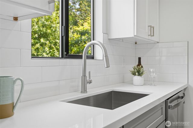1220 NW 201st Street, Shoreline, WA 98177