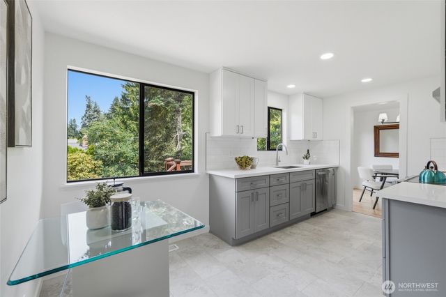 1220 NW 201st Street, Shoreline, WA 98177