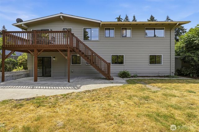 1220 NW 201st Street, Shoreline, WA 98177