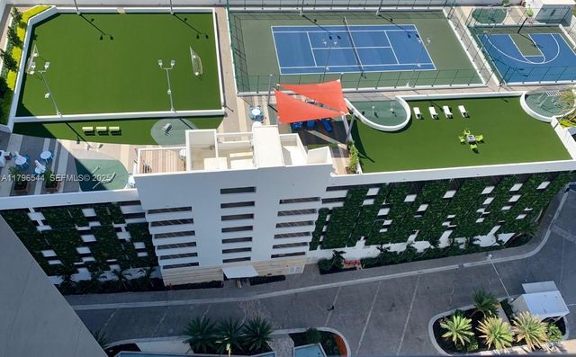 16385 Biscayne Boulevard 1806 +1 parking, North Miami Beach, FL 33160