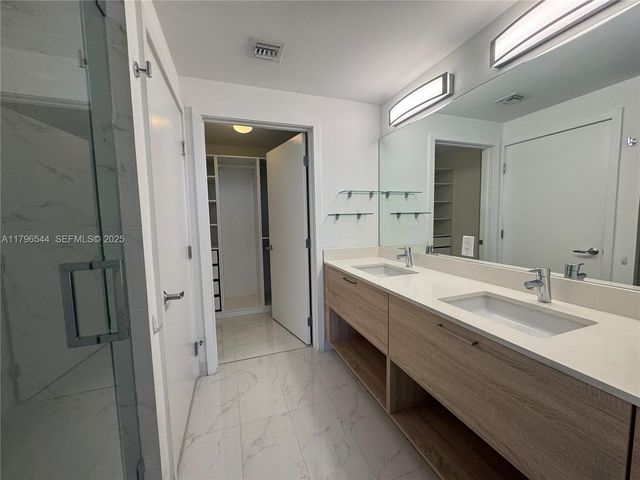 16385 Biscayne Boulevard 1806 +1 parking, North Miami Beach, FL 33160