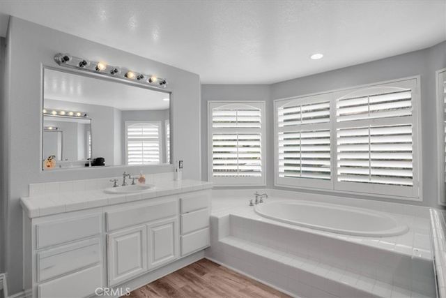 1596 Vandagriff, Corona, CA 92883