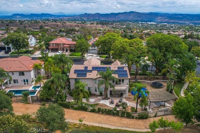 1596 Vandagriff, Corona, CA 92883