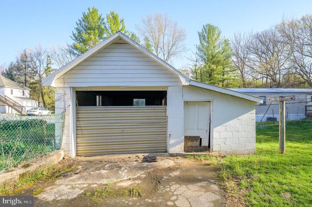 8582 SHEPHERDSTOWN PIKE, Shepherdstown, WV 25443