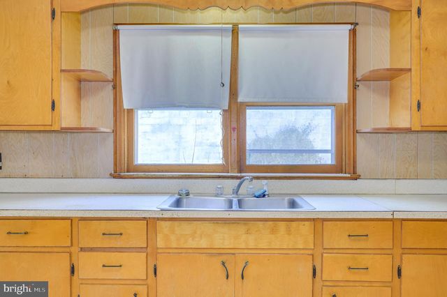 8582 SHEPHERDSTOWN PIKE, Shepherdstown, WV 25443