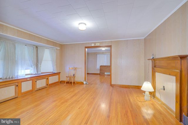 8582 SHEPHERDSTOWN PIKE, Shepherdstown, WV 25443