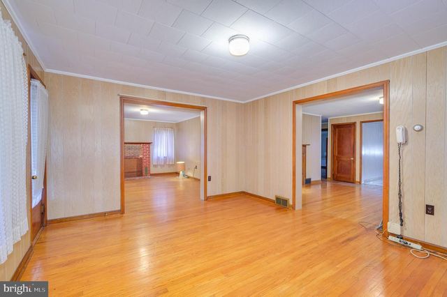 8582 SHEPHERDSTOWN PIKE, Shepherdstown, WV 25443