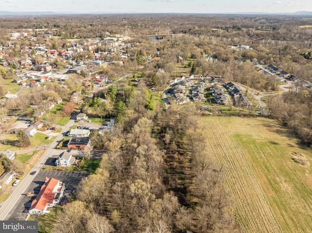 8582 SHEPHERDSTOWN PIKE, Shepherdstown, WV 25443