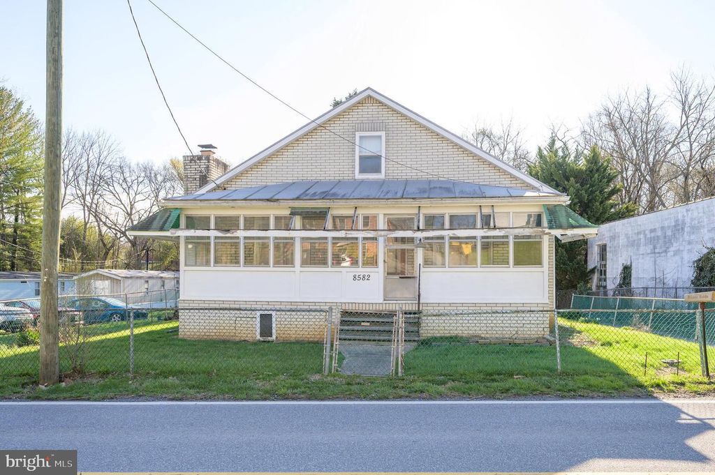 8582 SHEPHERDSTOWN PIKE, Shepherdstown, WV 25443